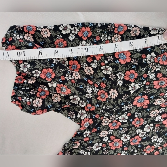 Knox Rose black floral short sleeve high neck Blouse Size Small - Picture 14 of 16